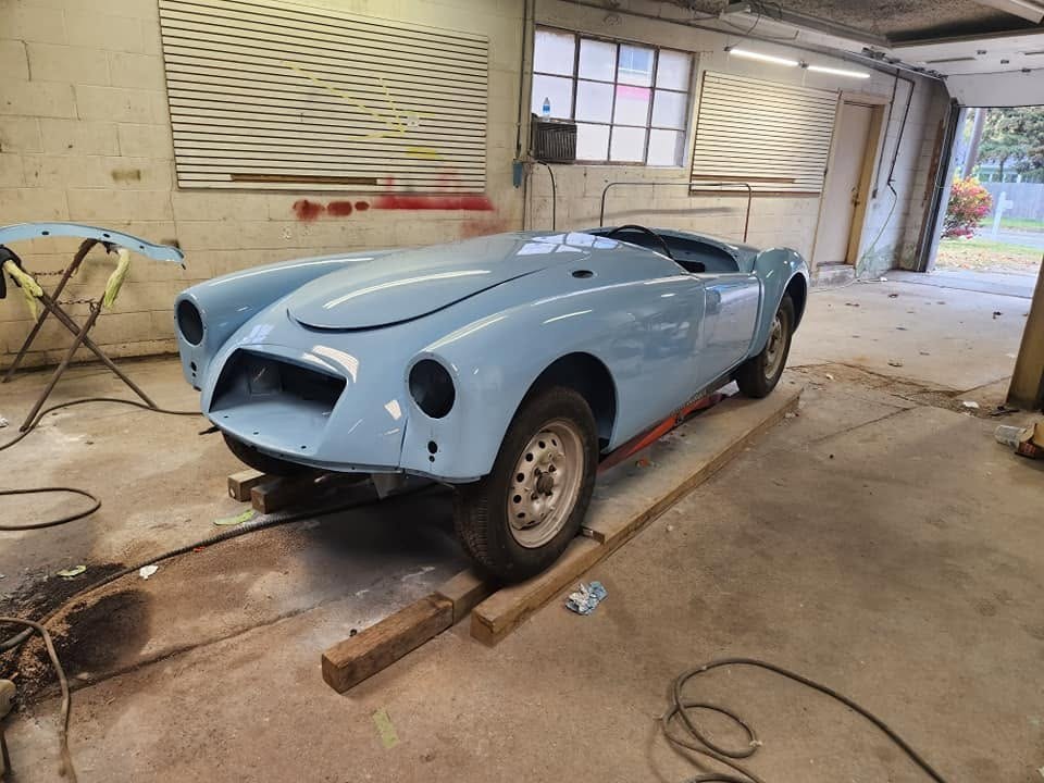 Vintage roadster restoration project at Kimber